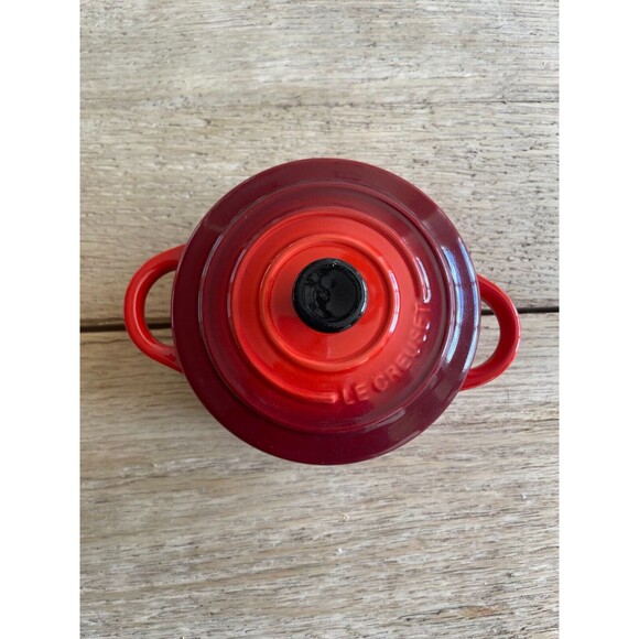 Le Creuset Stoneware Mini Cocotte Round Set of 4 8oz Cerise NEW - Picture 4 of 12